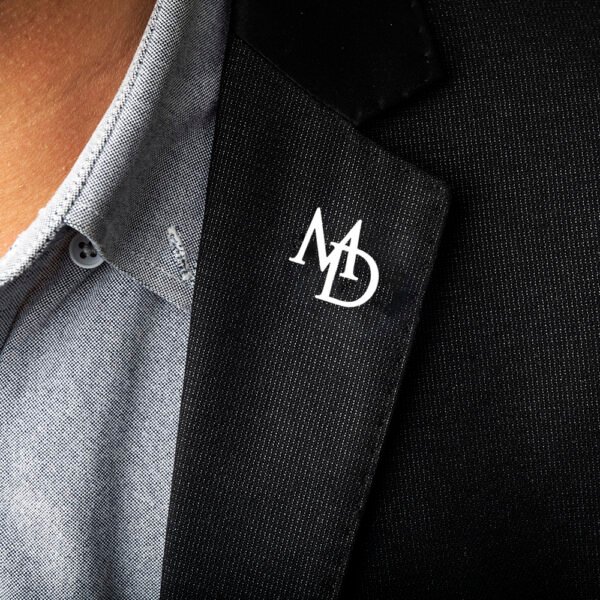 Custom Initials Brooch For Groom Men's Stainless Steel Initials Letters Lapel Pin Personalized Wedding Best Man Jewelry - 图片 2